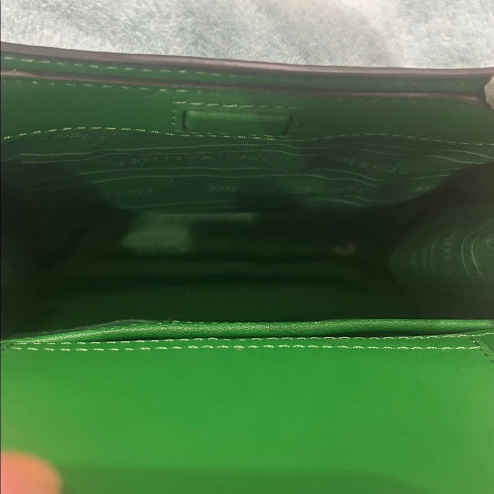 (NWT) Kate Spade Striped Green and White Sequin Crossbody Bag - Picture 4 of 7